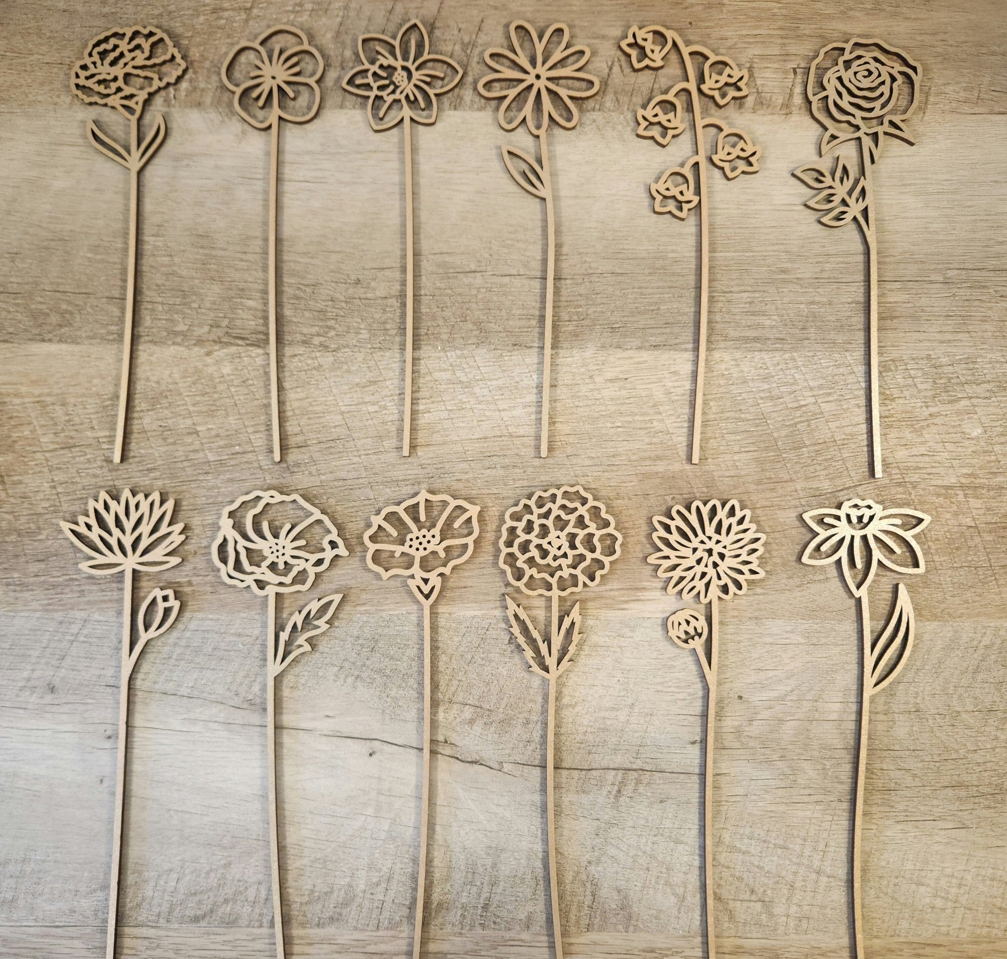 Wood Birth Month Flowers - Forever Flowers - The Cozy Beam